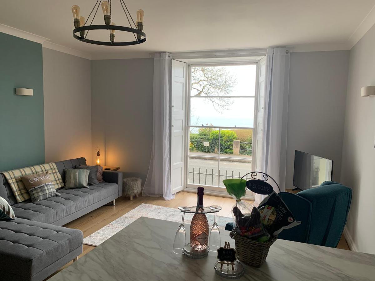 Beautiful Flat With Harbour Views Тенби Екстериор снимка